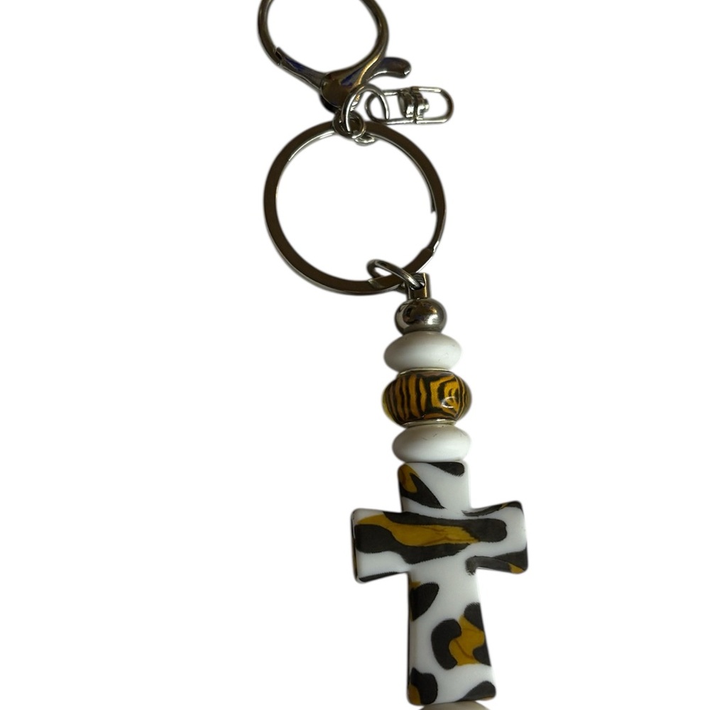 Leopard Print Cross Keychain - Picture 4 of 4
